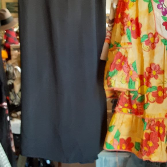 VALENTINO COUTURE BLACK SILK MAXI SKIRT WITH FLUTED BOTTOM SIZE 8 27" WAIST - Picture 7 of 7